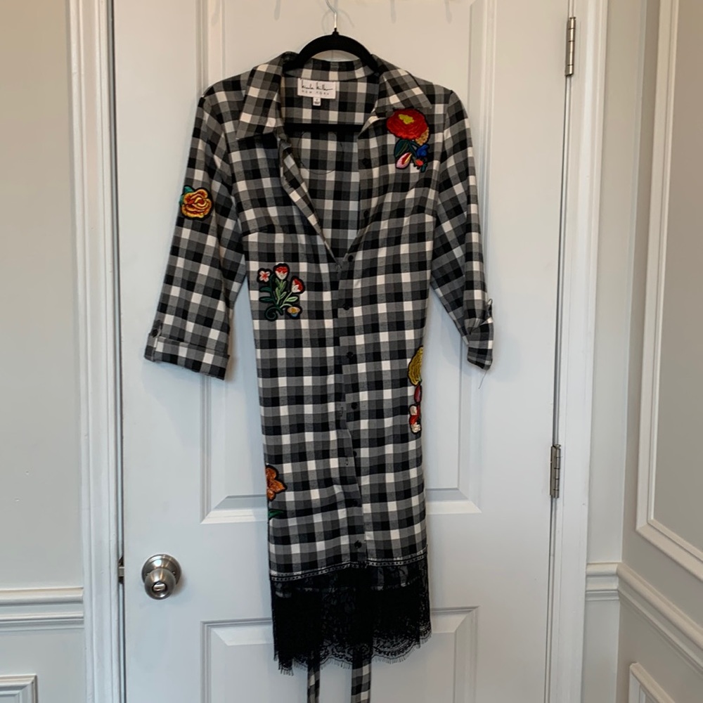Black and white plaid / lace mid length dress with belt and embroidered flowers
